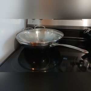 Cuisinart Chef's Classic Stainless Steel 14" Covered Stir Fry